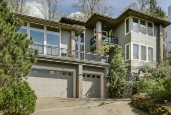 120 SW Moonridge Place