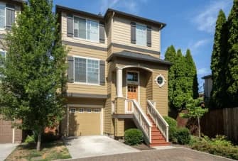 Carriage House Village