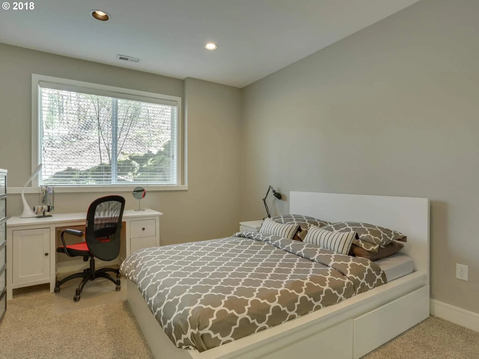 120 SW Moonridge Place - Photo 25