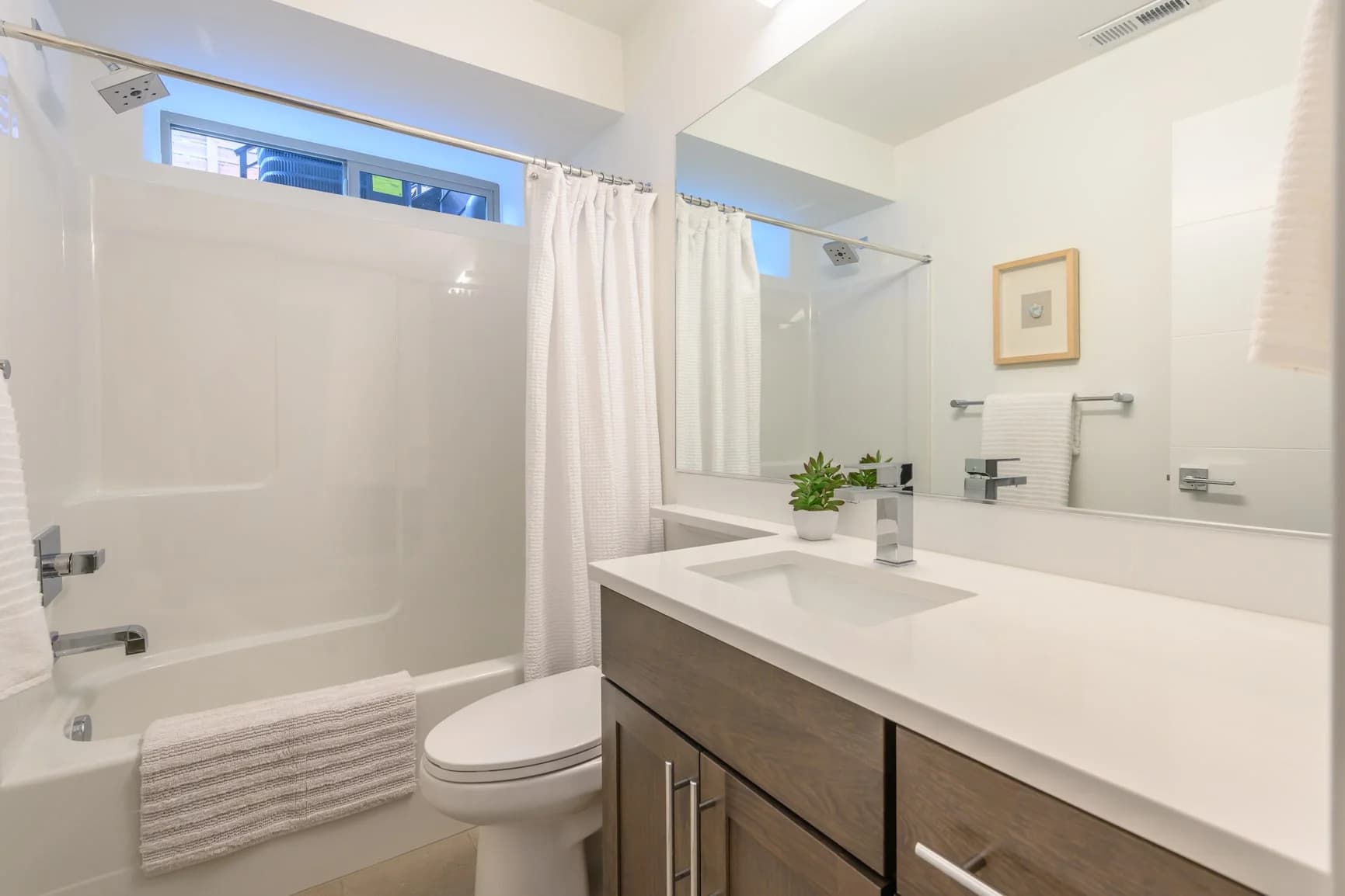 1886 NE Holman St - Photo 13