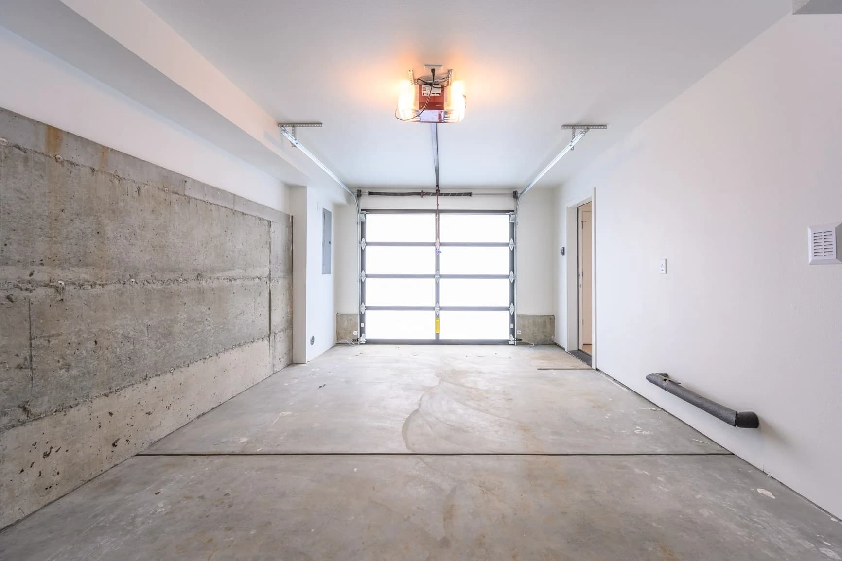 1886 NE Holman St - Photo 15