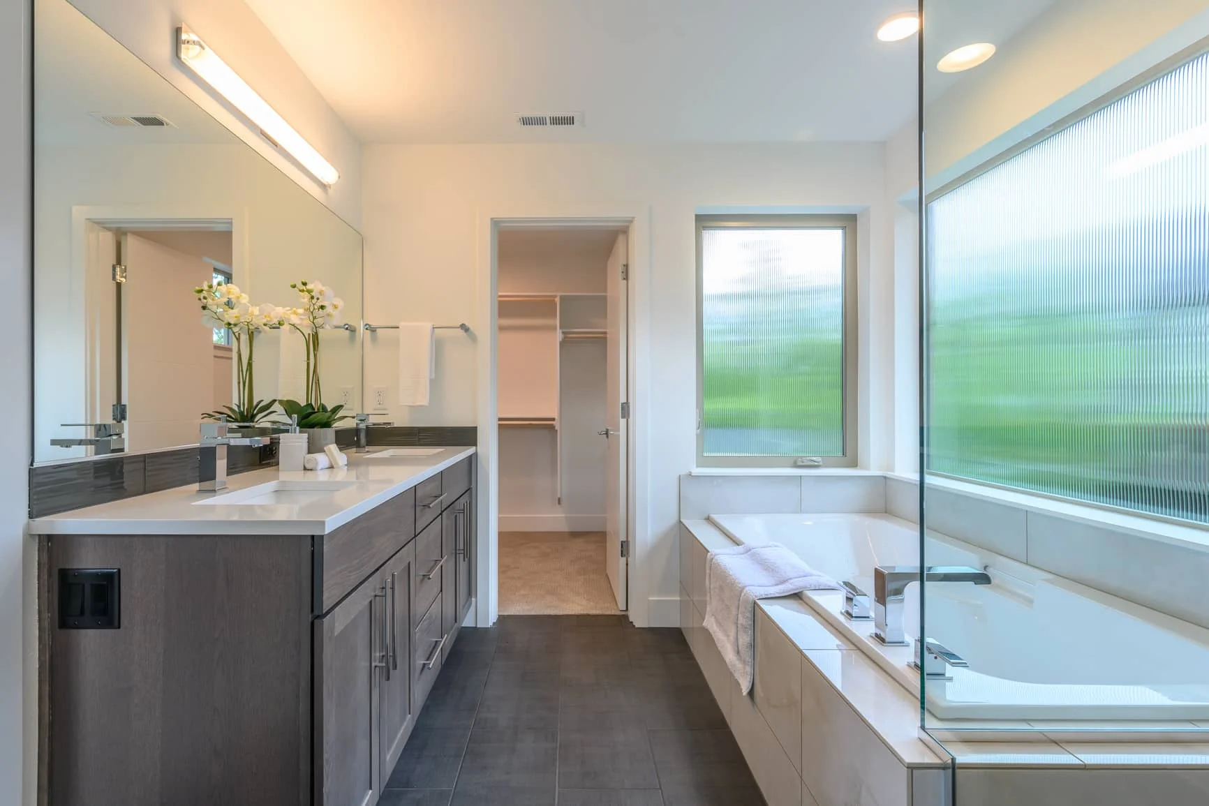 1886 NE Holman St - Photo 20