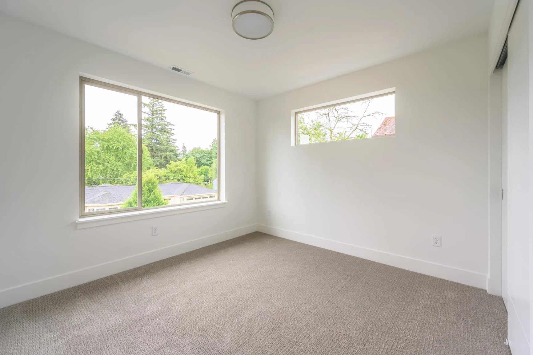 1886 NE Holman St - Photo 26