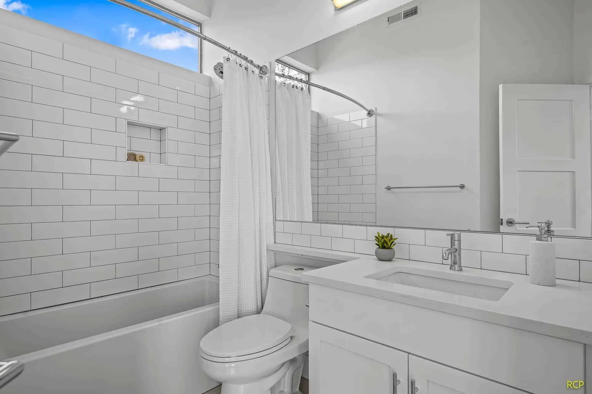 6151 N Depauw St - Photo 4