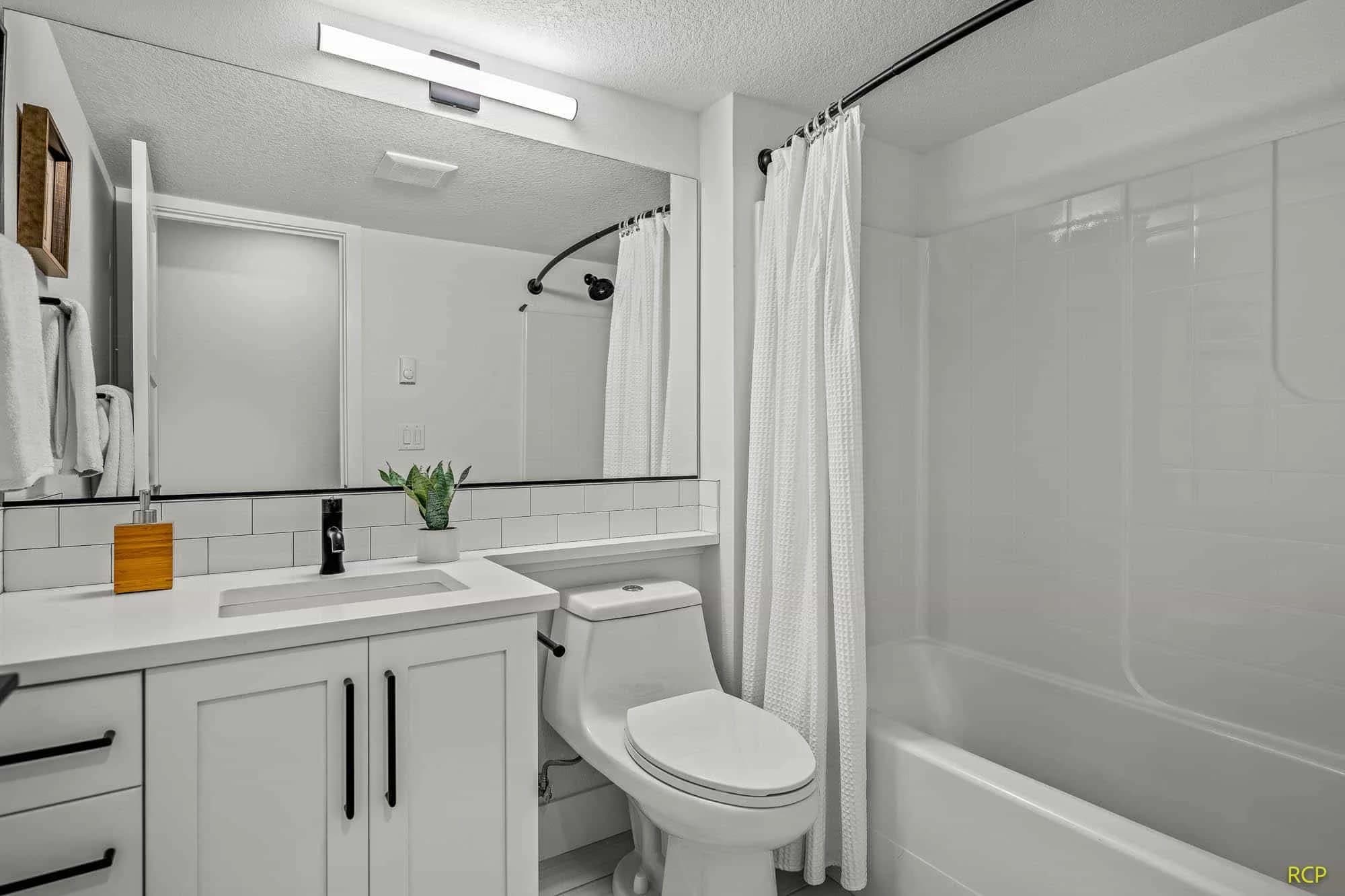 8165 N Brandon Ave - Photo 11