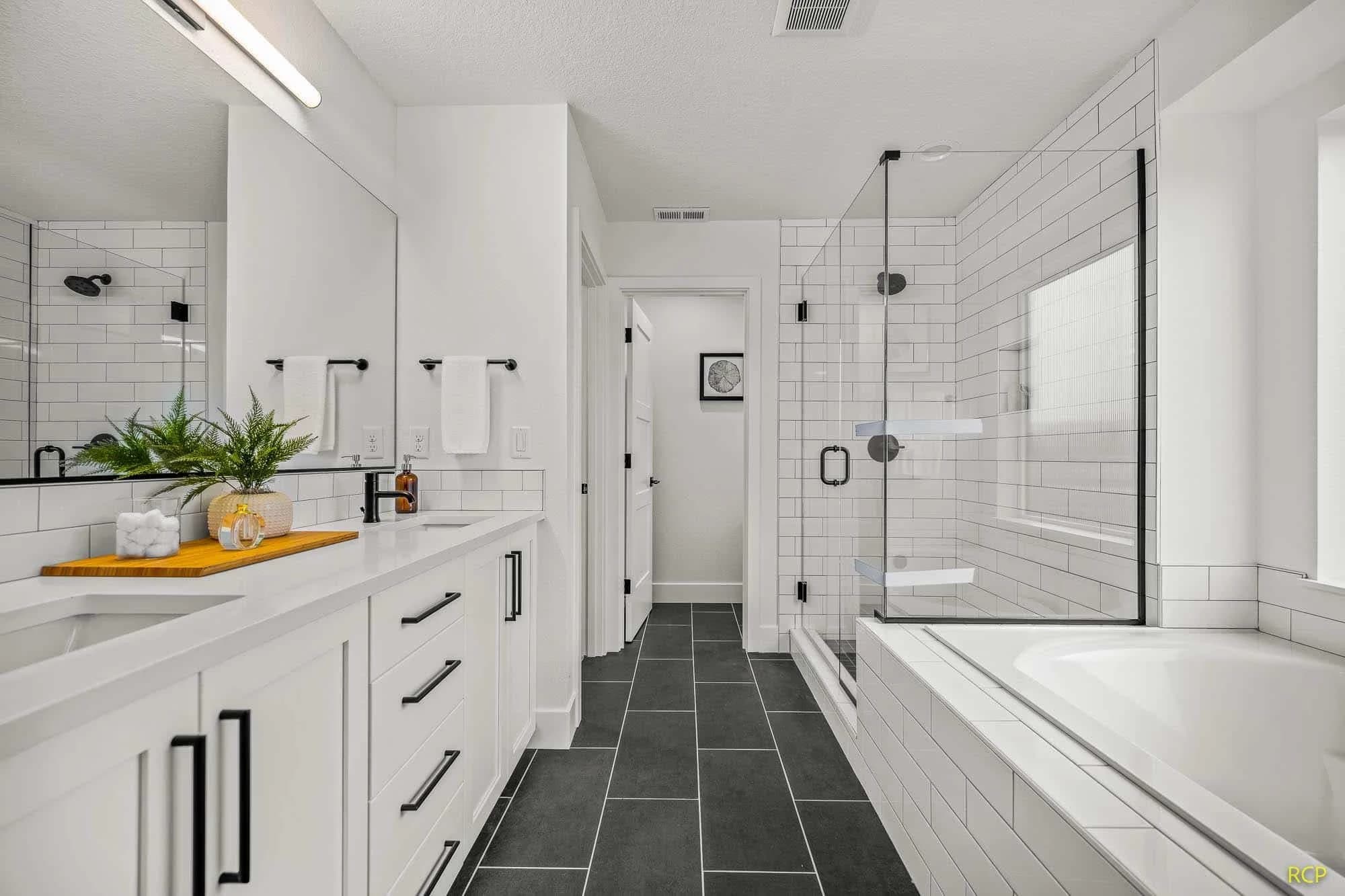 8165 N Brandon Ave - Photo 16