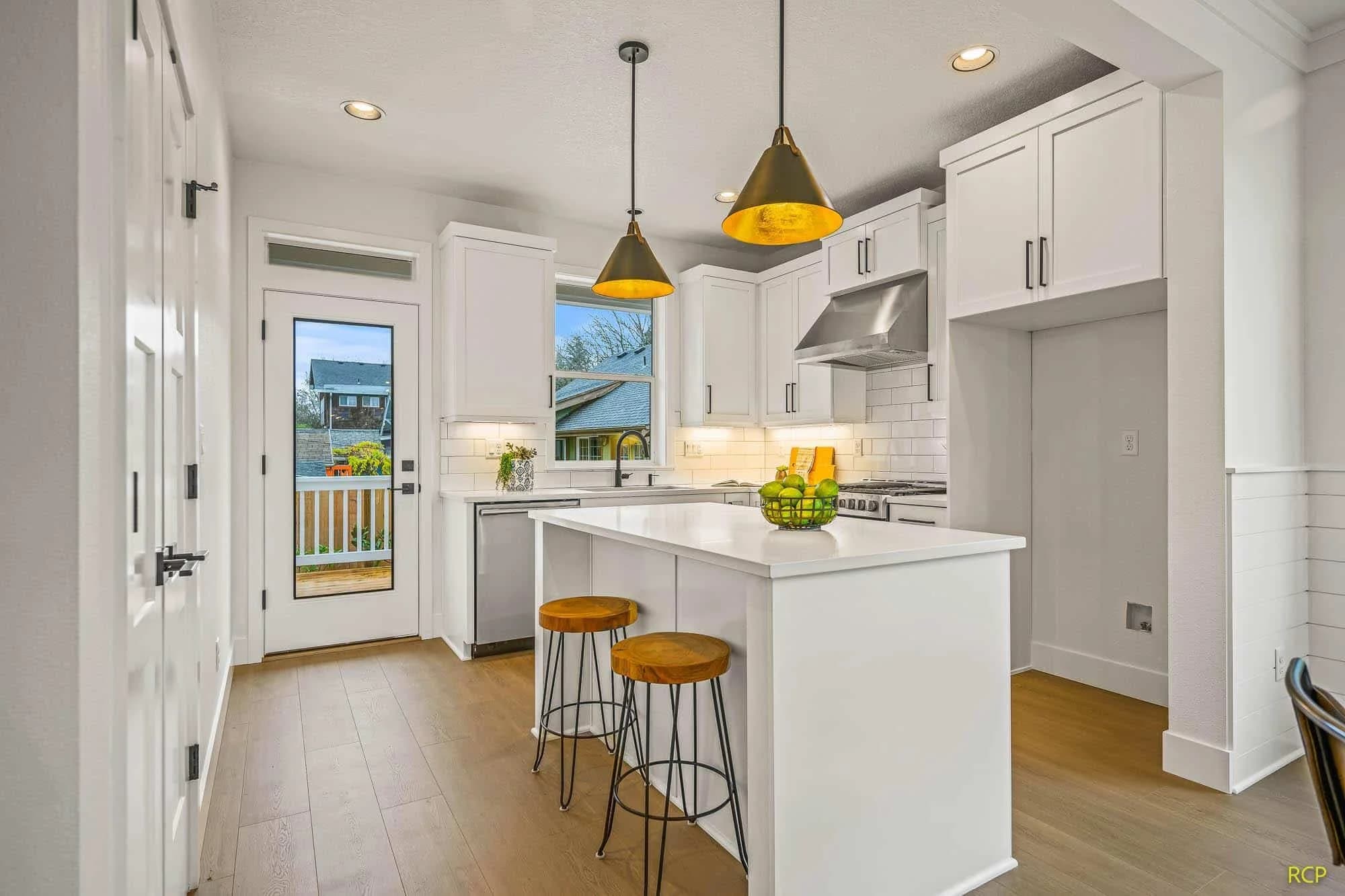 8165 N Brandon Ave - Photo 6