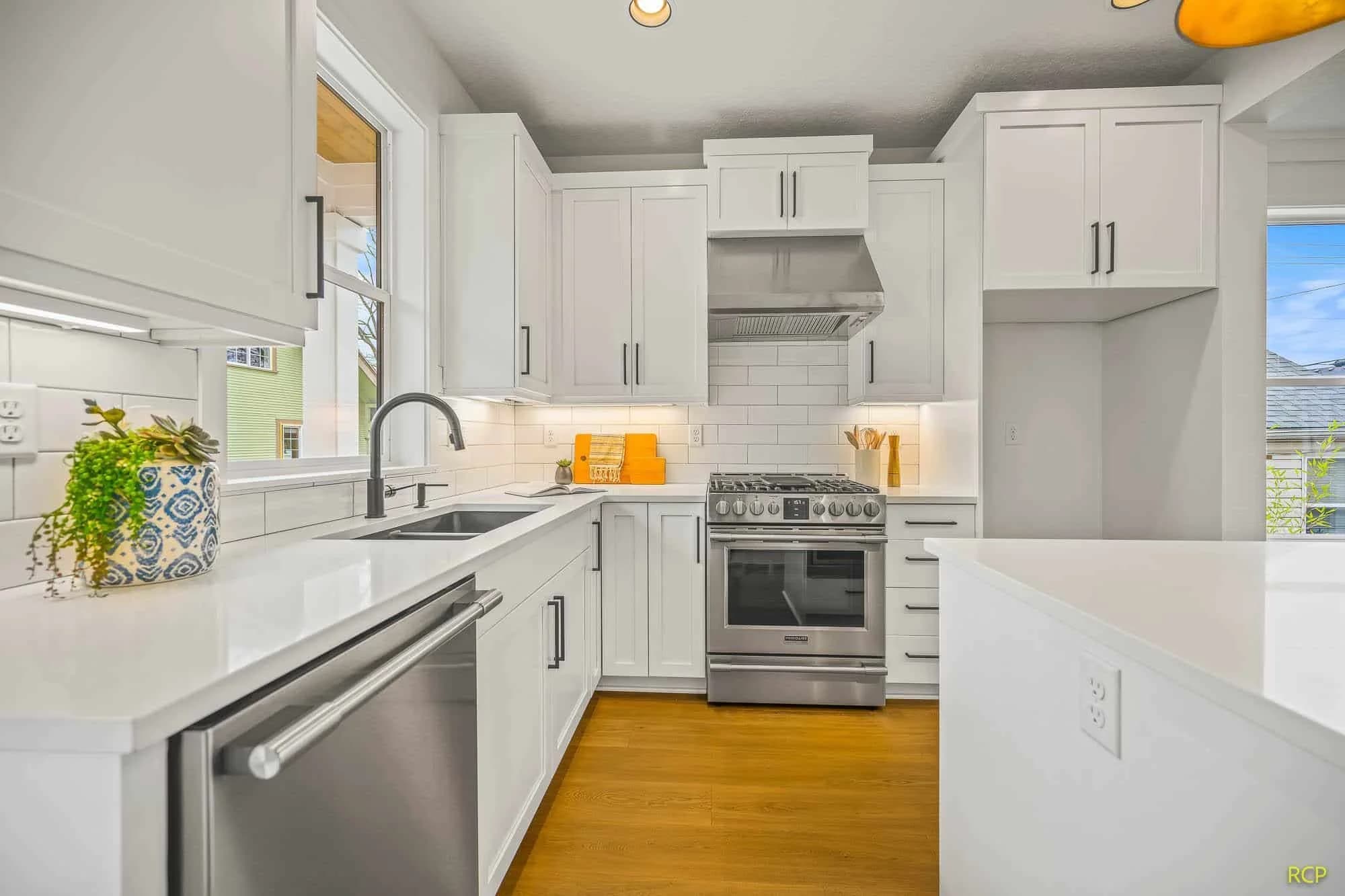 8165 N Brandon Ave - Photo 7