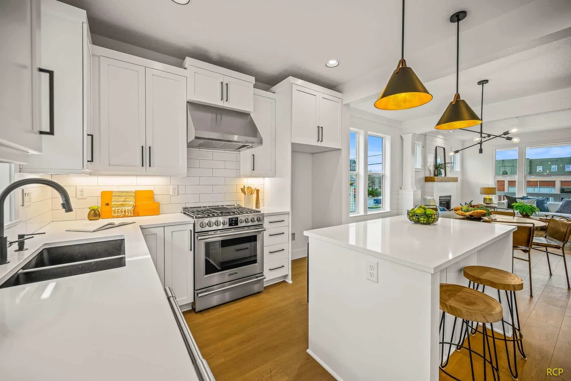 8165 N Brandon Ave - Photo 8