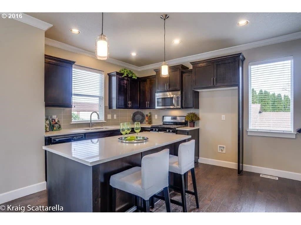 Carriage House Village - Photo 10