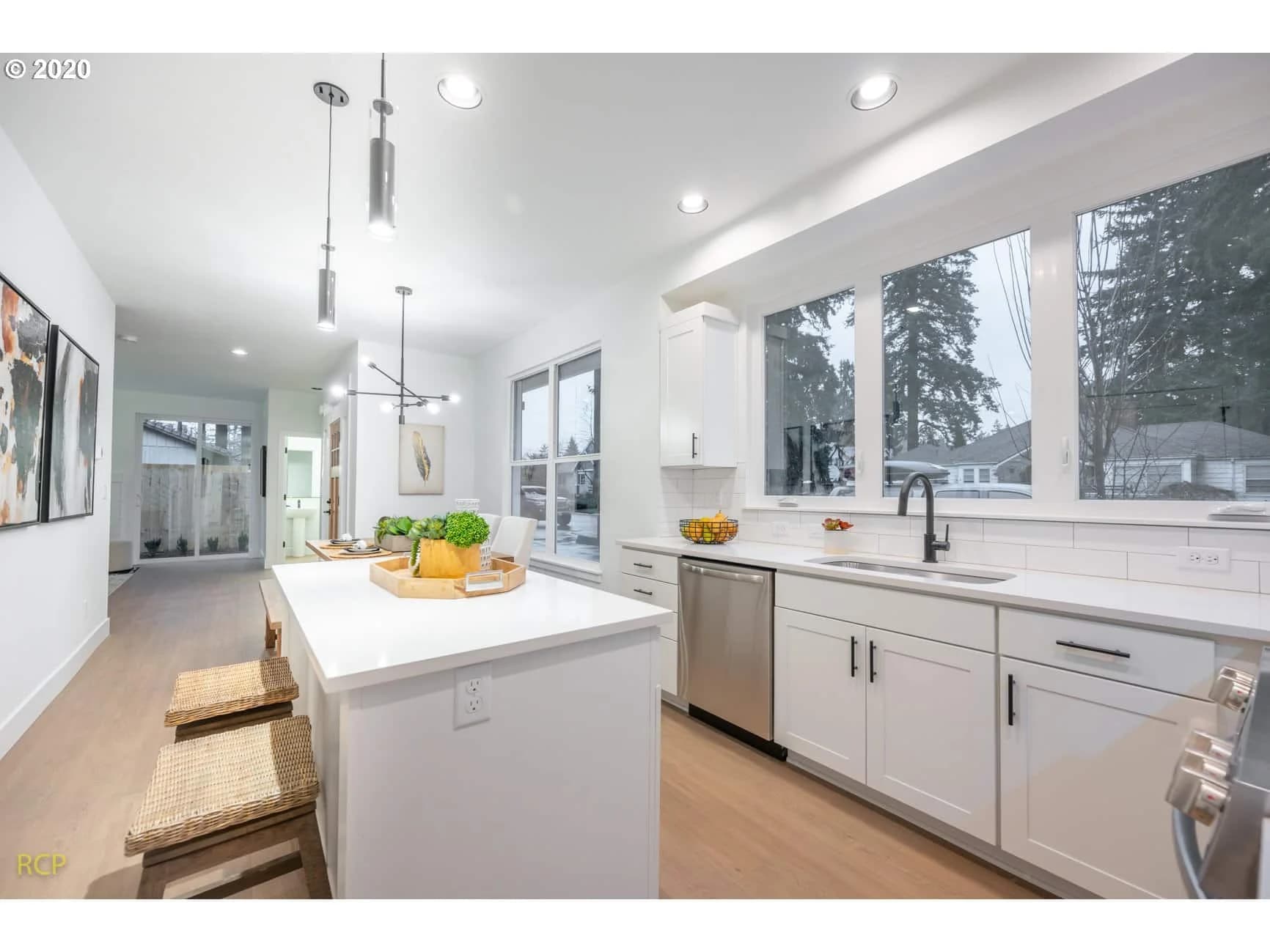 Discovery Park Condominiums - Photo 12