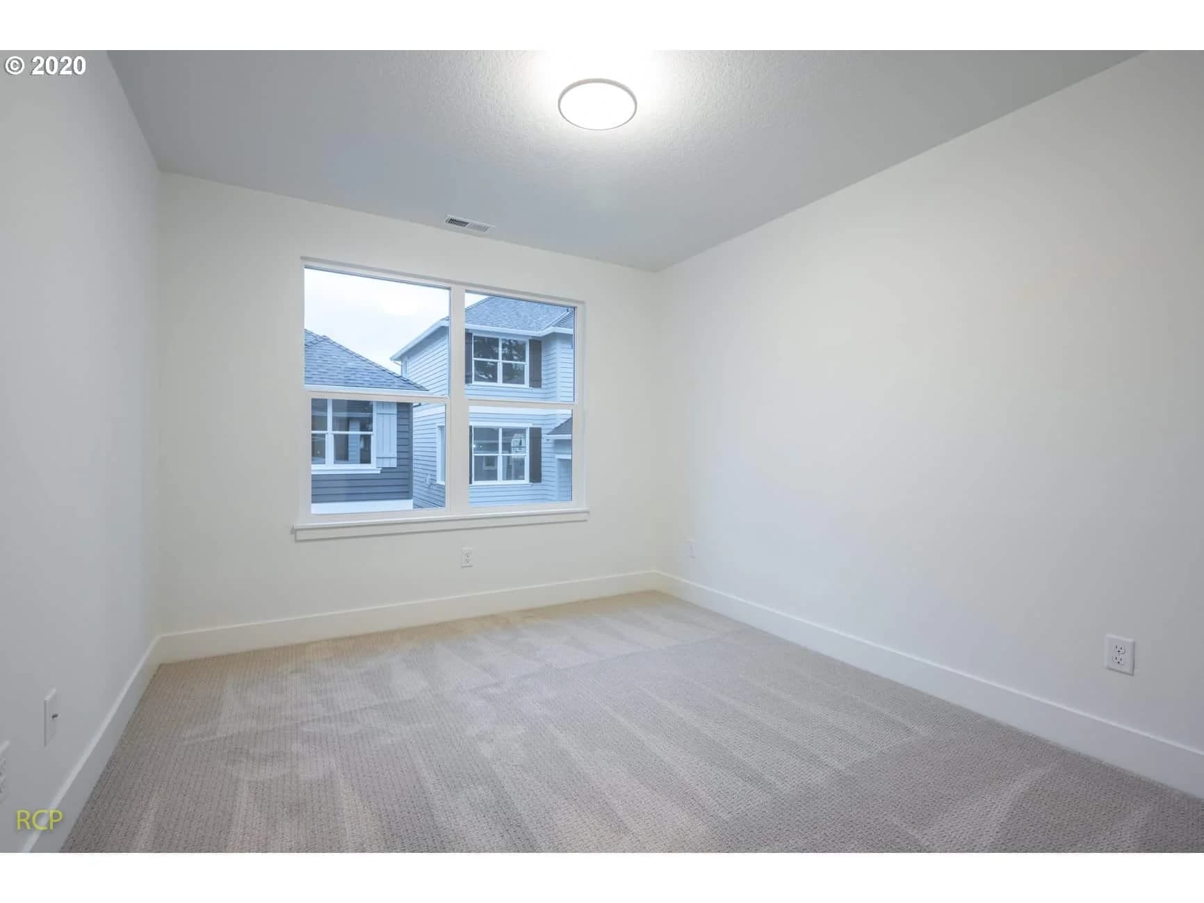 Discovery Park Condominiums - Photo 24