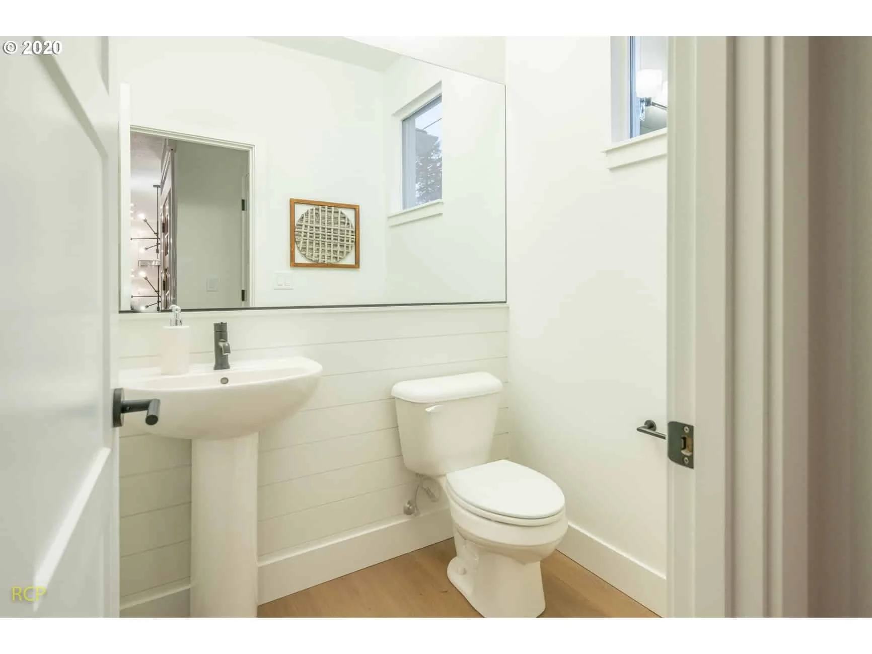 Discovery Park Condominiums - Photo 8