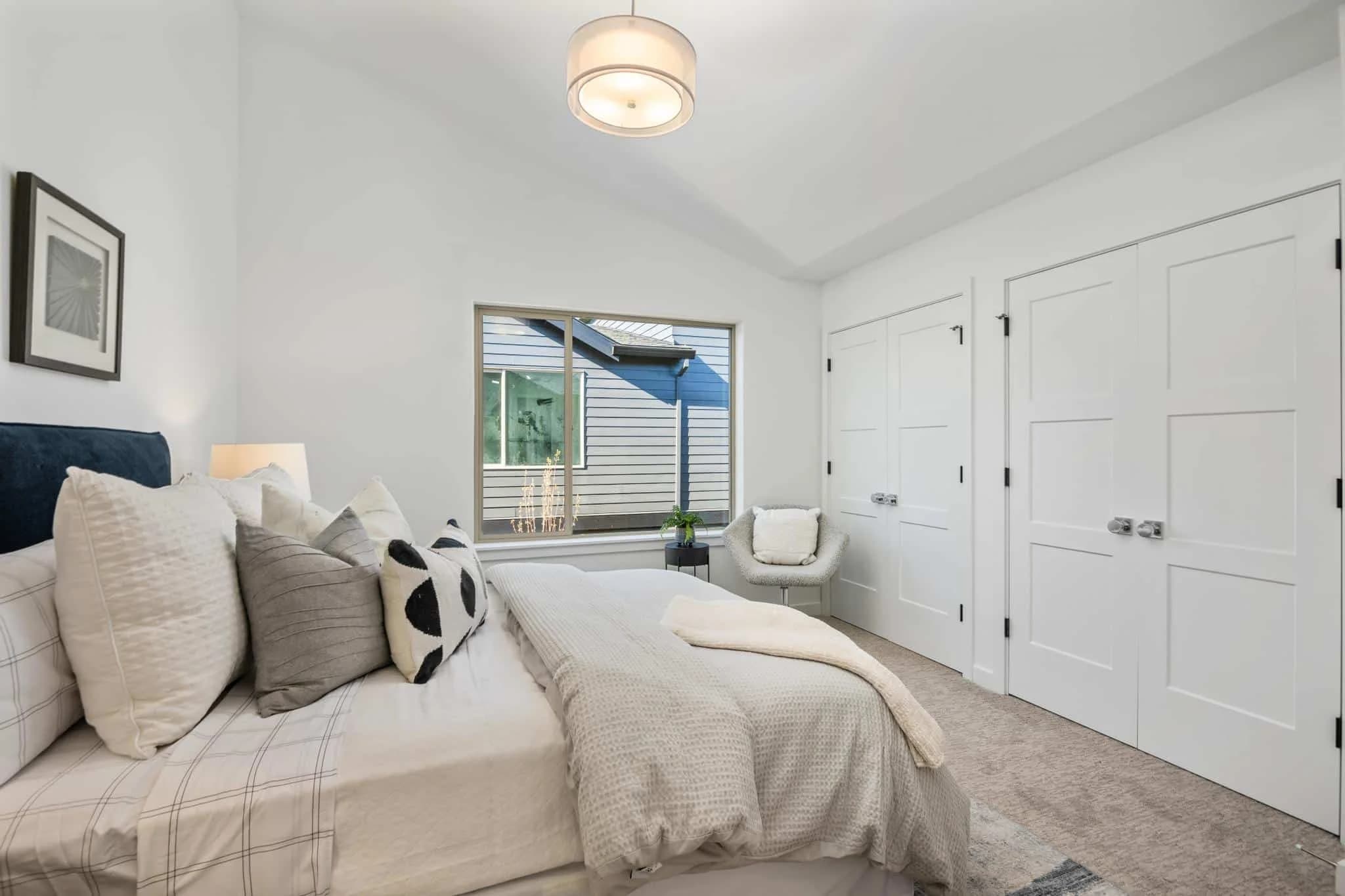 Fairport Condominiums - Photo 7