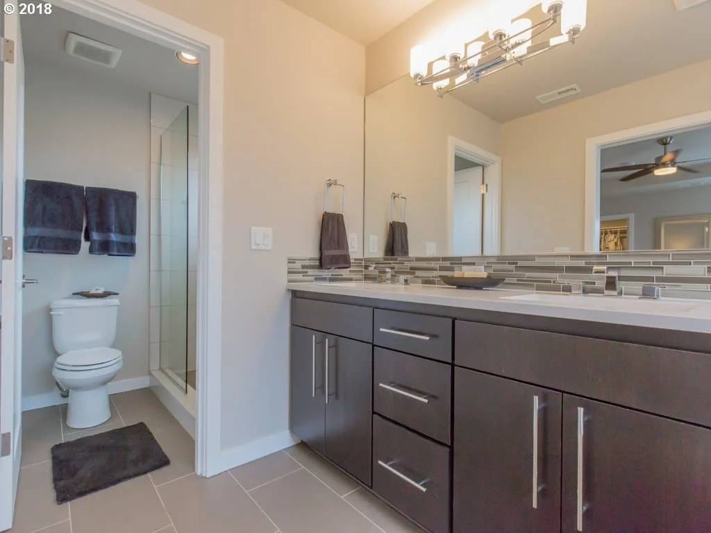 6540 N Oberlin St - Photo 9