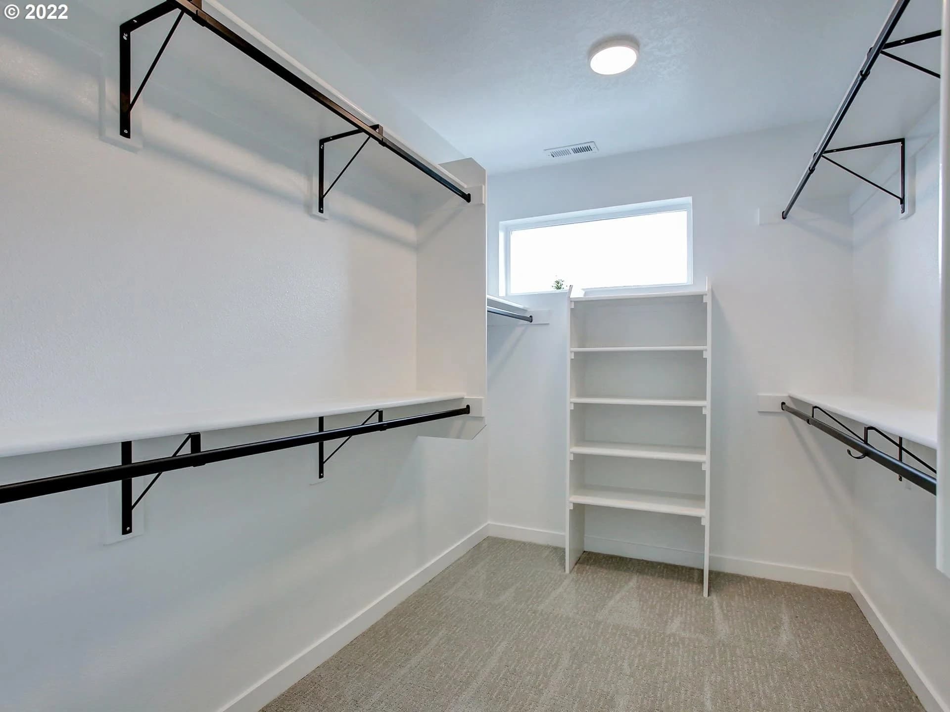 6704 N Knowles Ave - Photo 21