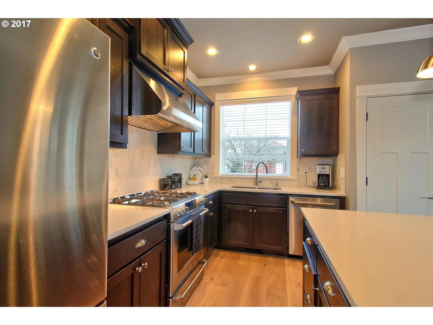 7374 N Macrum Ave - Photo 10