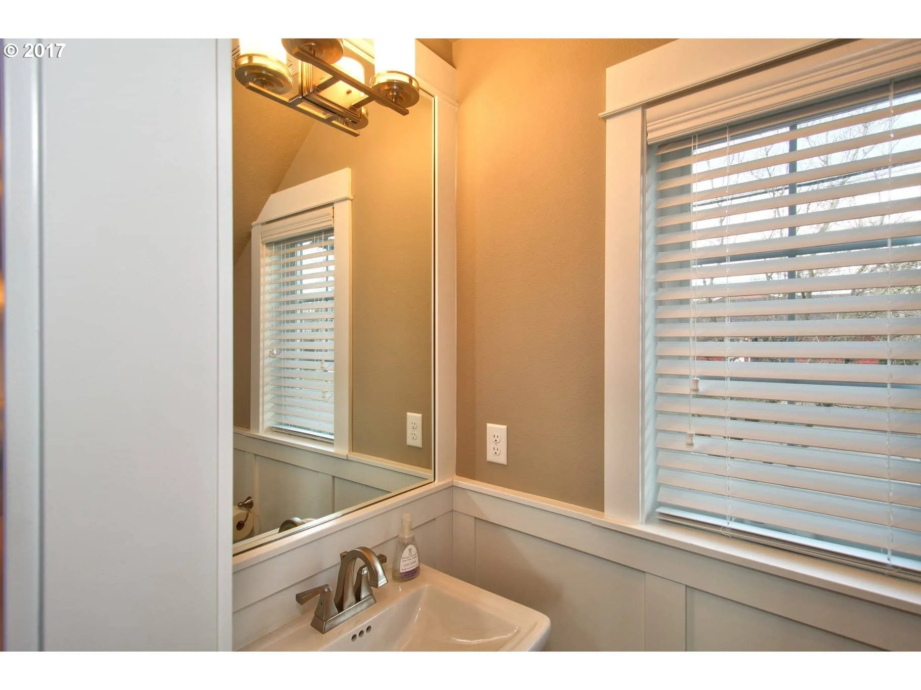 7374 N Macrum Ave - Photo 14