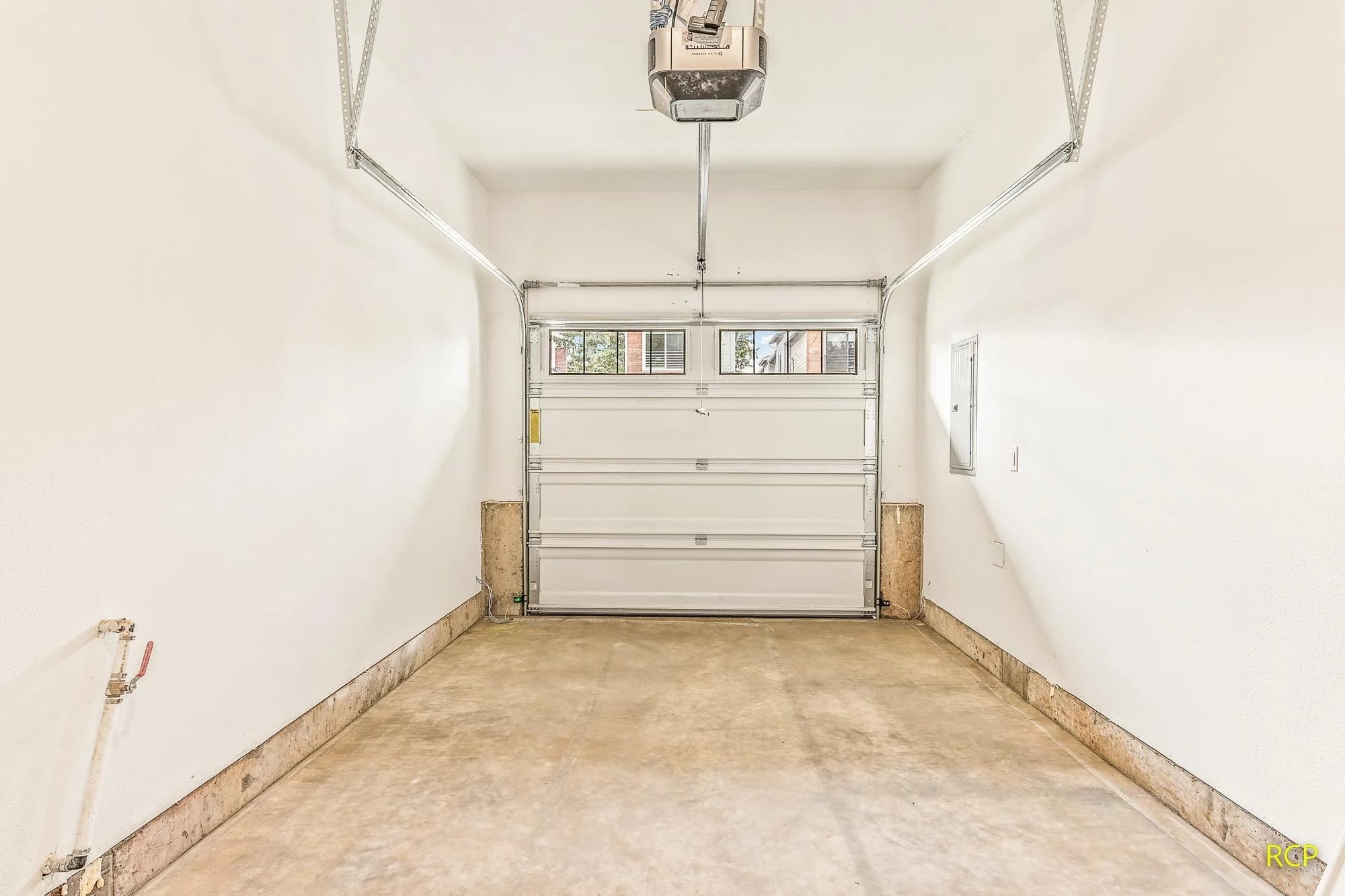 8450 N Seward Ave - Photo 10