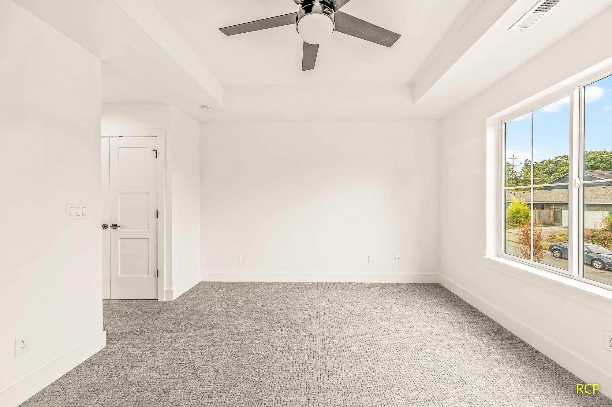 8450 N Seward Ave - Photo 25