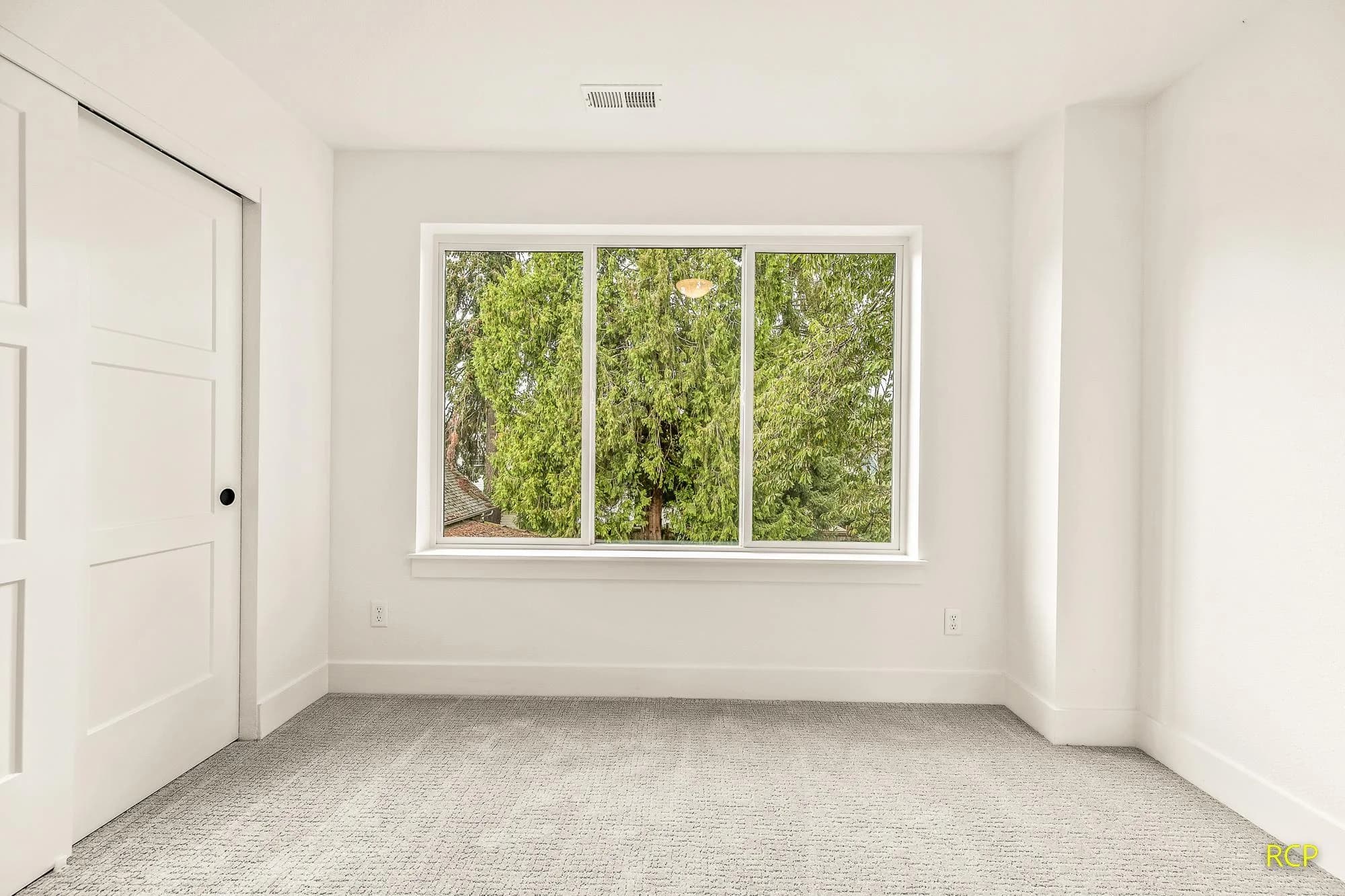 8450 N Seward Ave - Photo 34