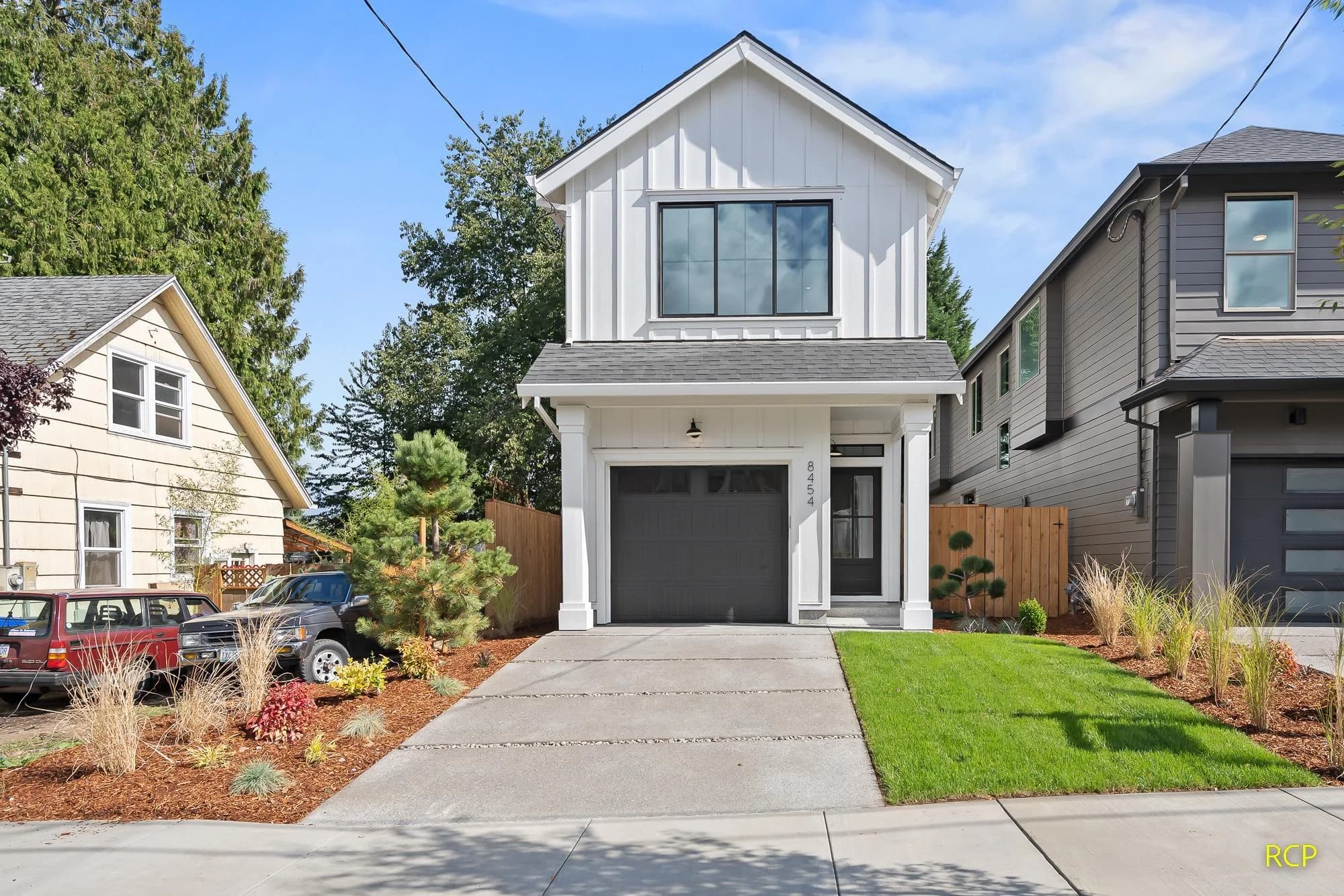 8450 N Seward Ave - Photo 37