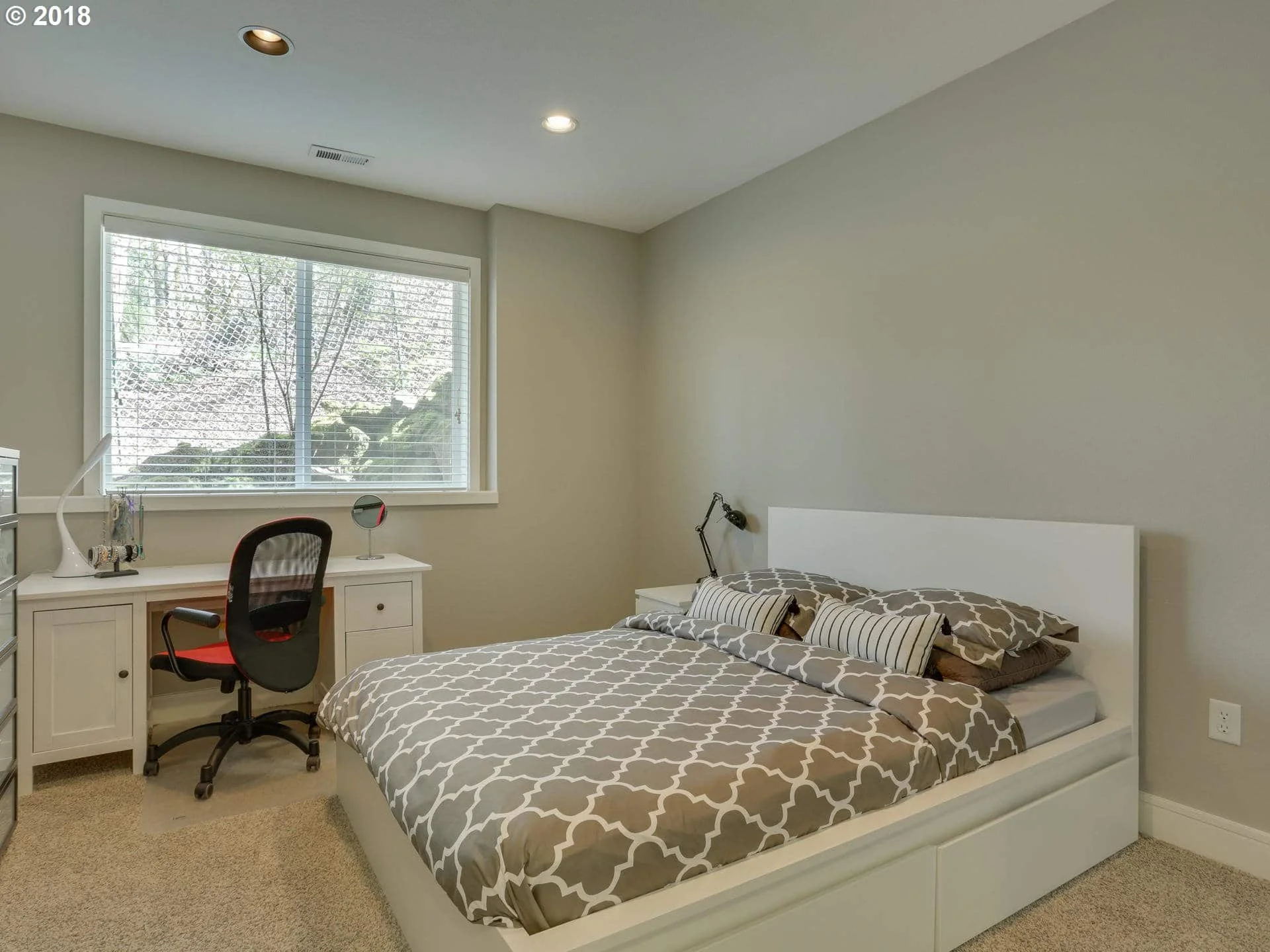 120 SW Moonridge Place - Photo 25