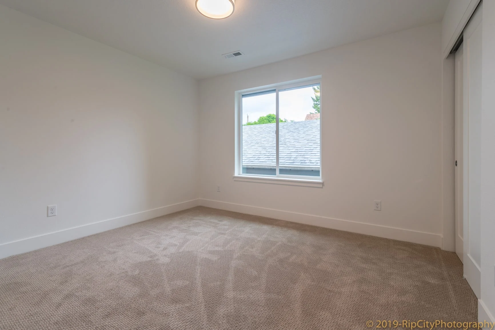 5550 SE Oak St - Photo 22