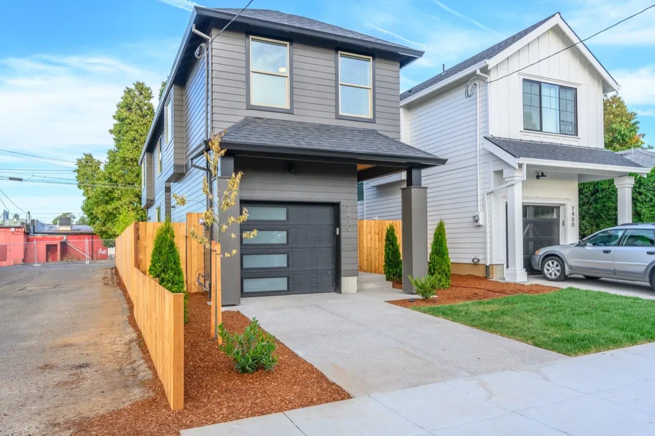 7410 N Lancaster Ave