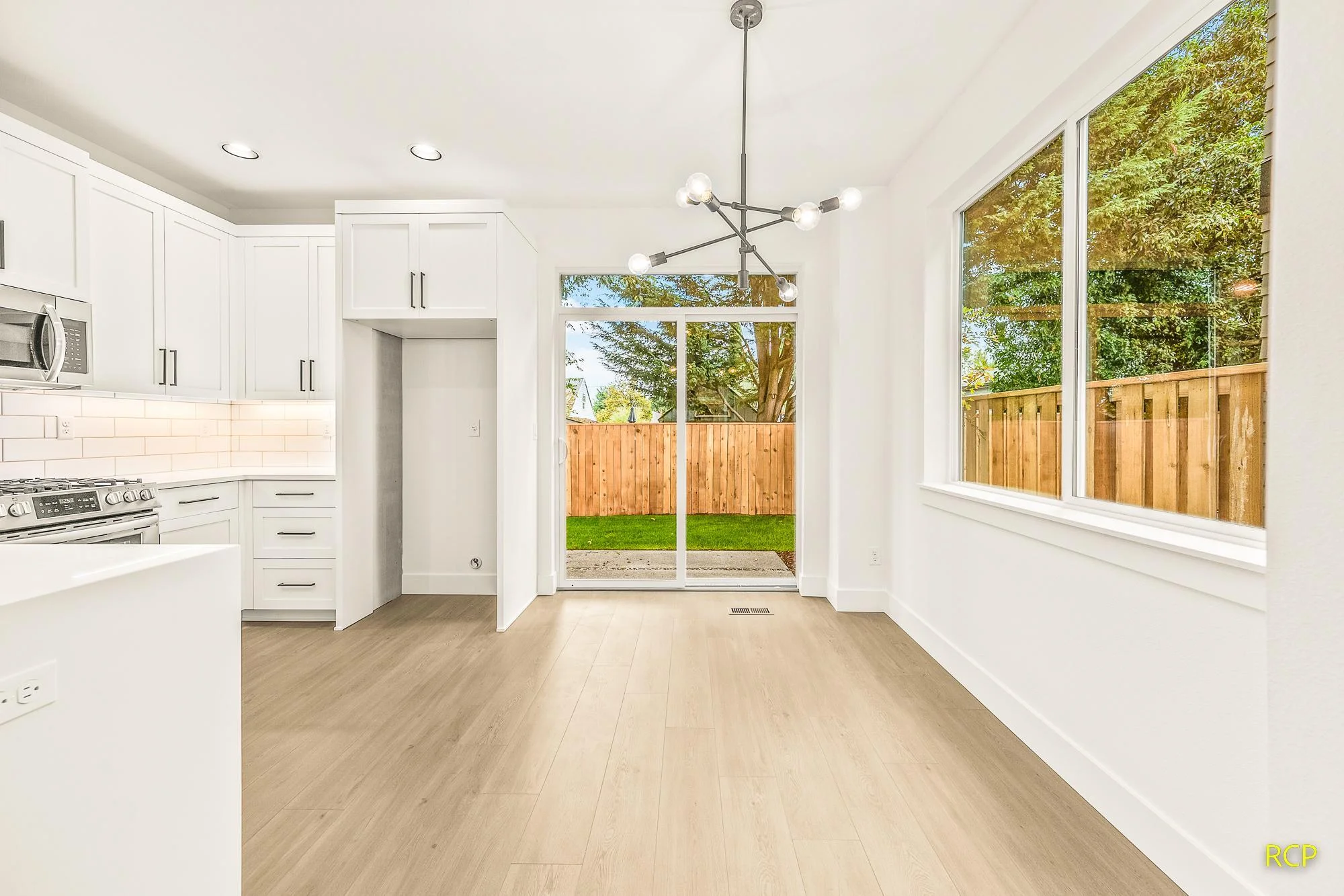 8450 N Seward Ave - Photo 19
