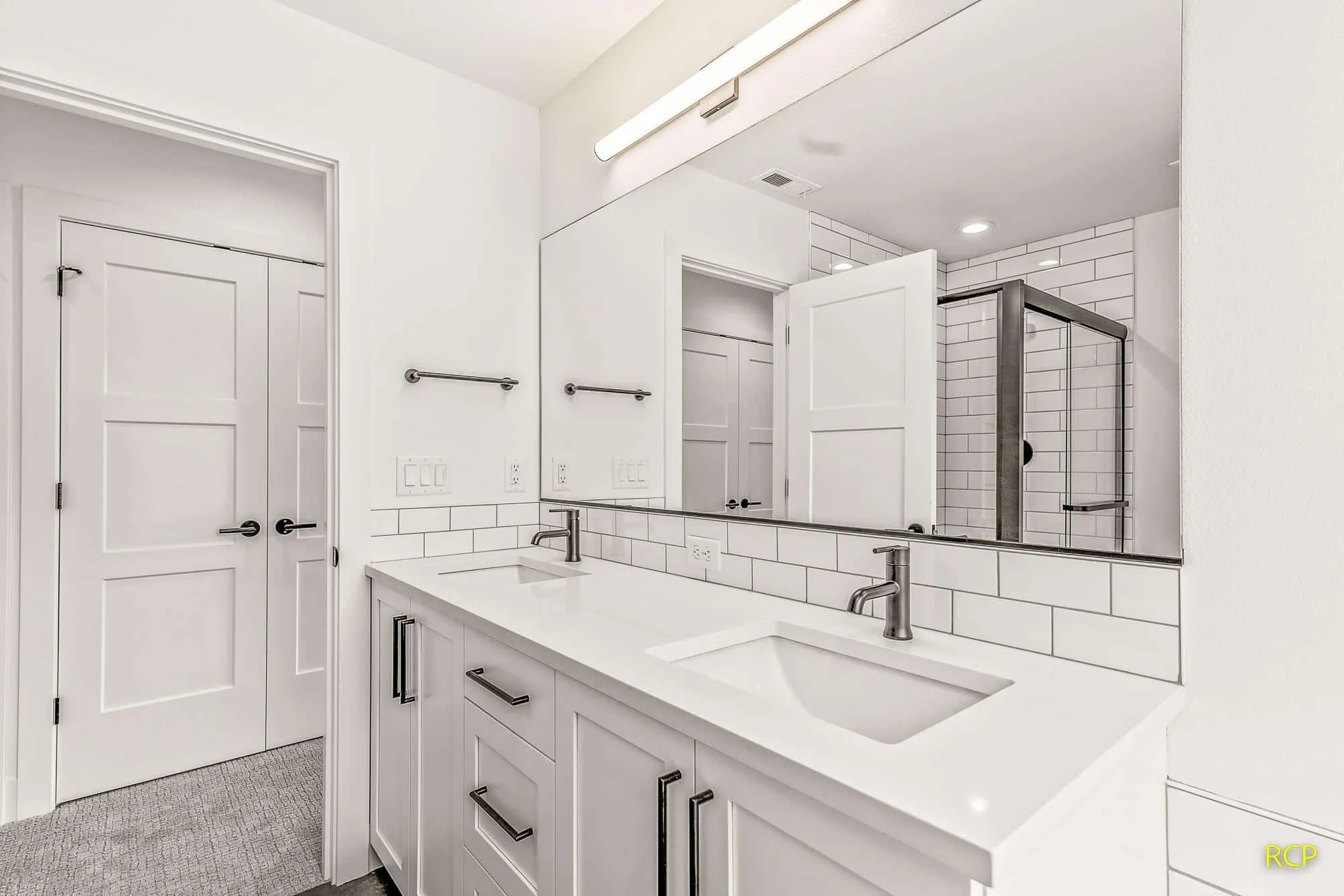 8450 N Seward Ave - Photo 29