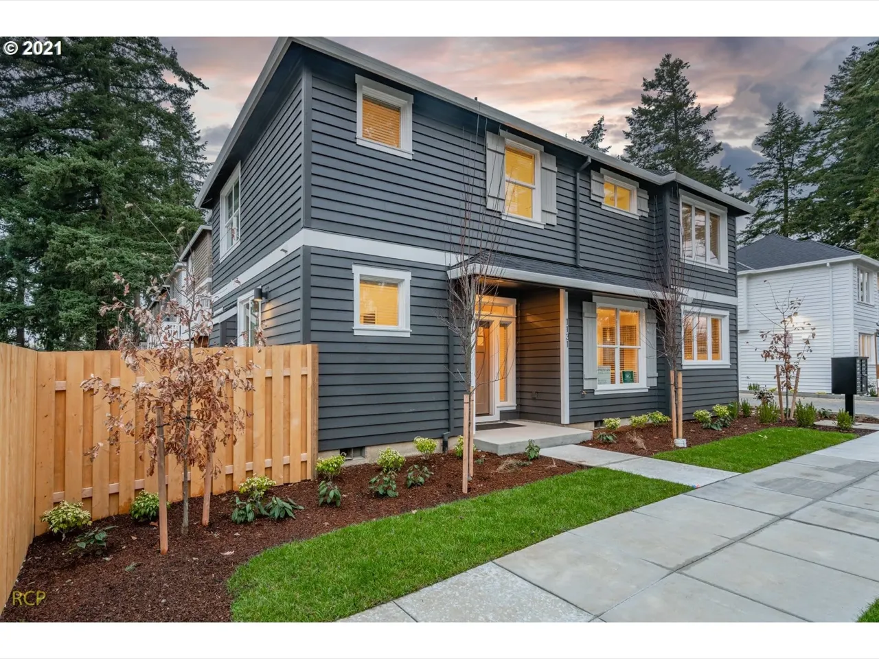 Discovery Park Condominiums